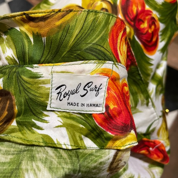 Vintage woman’s Hawaiian shirt S - Picture 3 of 5